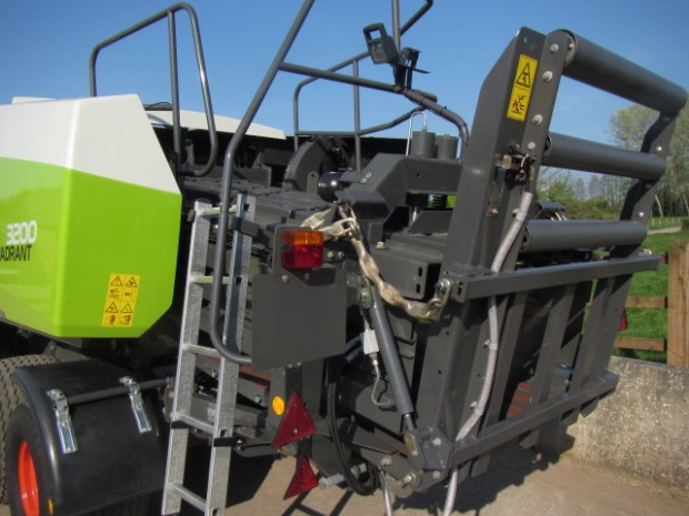 Claas Quadrant 3200 baler