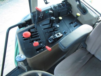 John Deere 6600