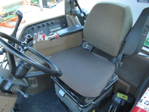 John Deere 8400
