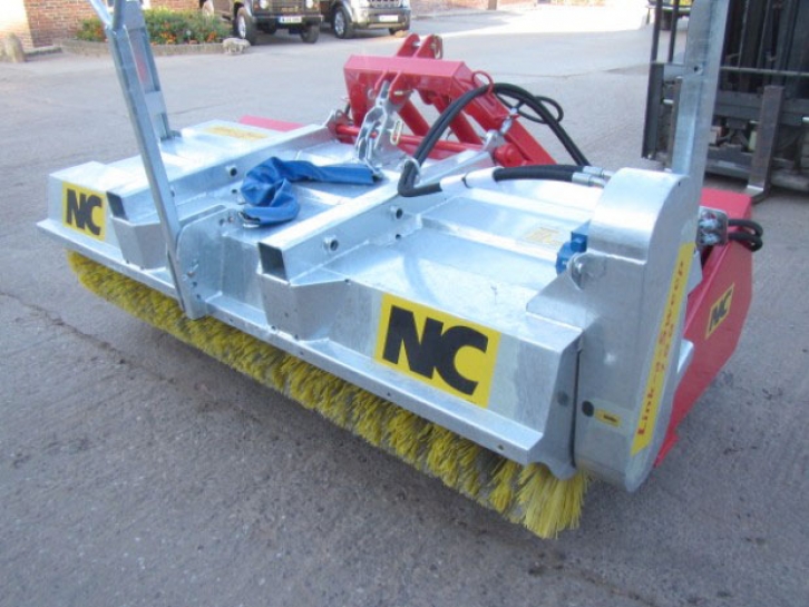 NC Link-a-Sweep 7ft road brush