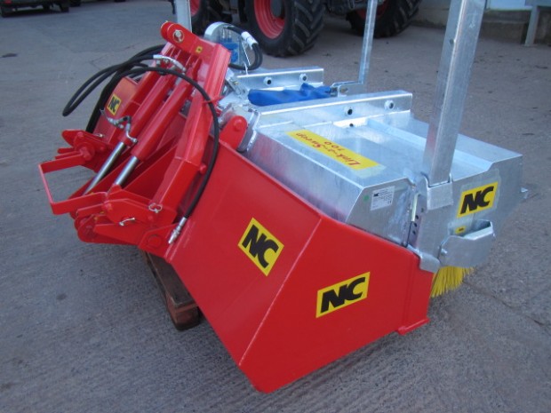 NC Link-a-Sweep 7ft road brush
