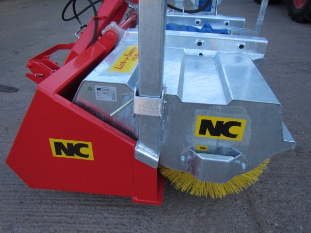 NC Link-a-Sweep 7ft road brush