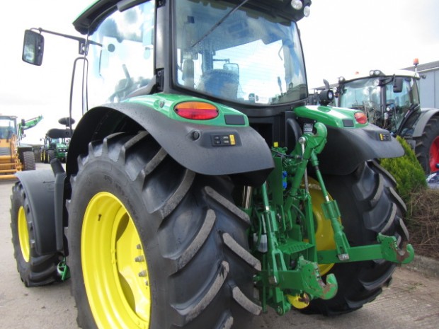 John Deere 6125R