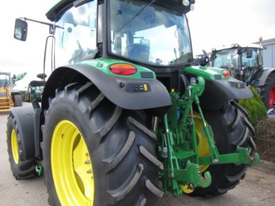 John Deere 6125R
