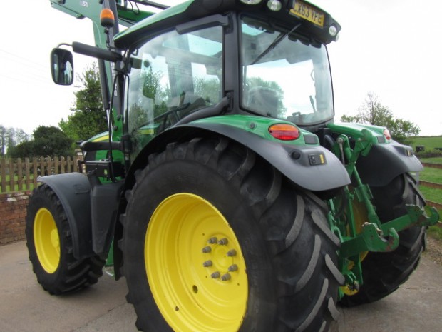 John Deere 6125R