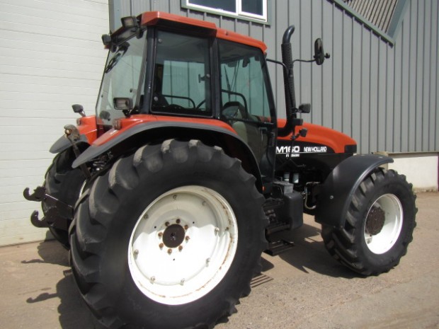 New Holland M160