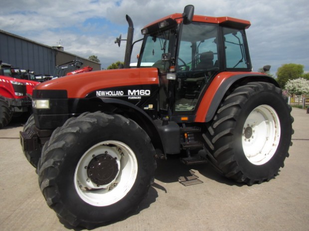 New Holland M160