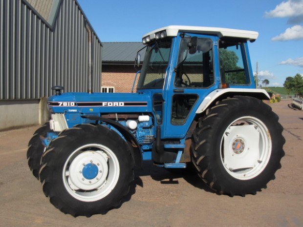 Ford 7810