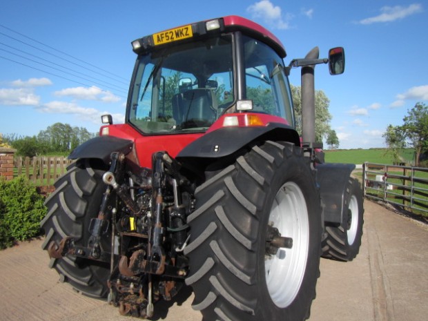Case Magnum 270