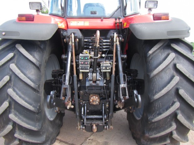 Massey Ferguson 8250