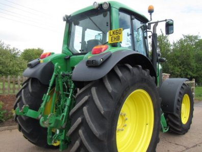 John Deere 7530