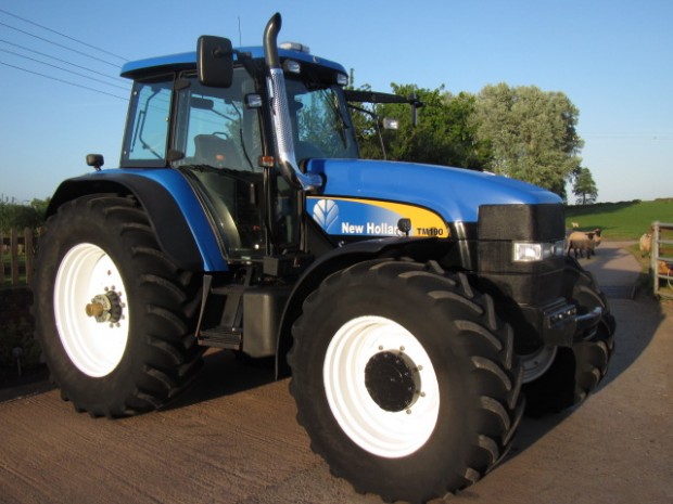 New Holland TM190