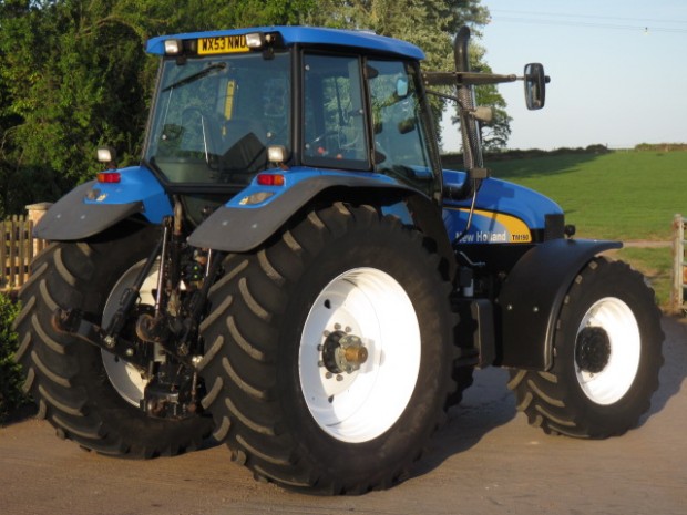 New Holland TM190