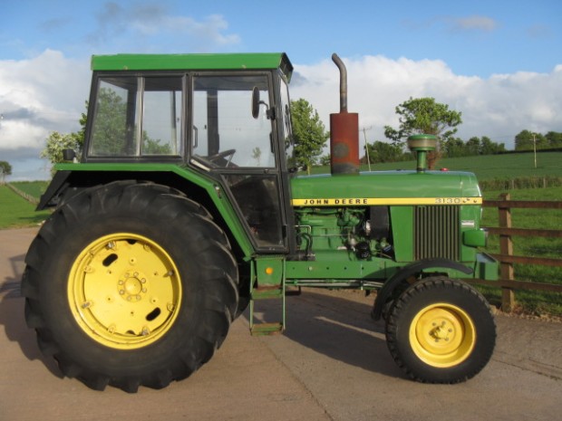 John Deere 3130