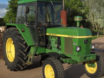 John Deere 3130
