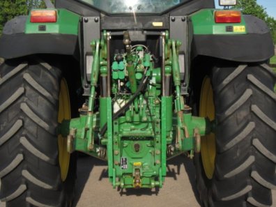 John Deere 6810