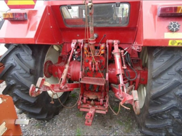 Case International 1056XL