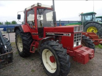 Case International 1056XL