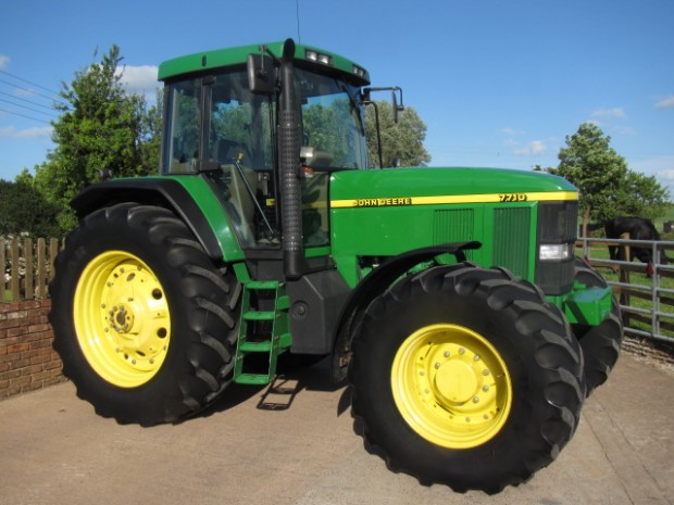 John Deere 7710