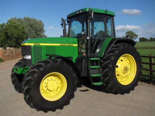 John Deere 7710
