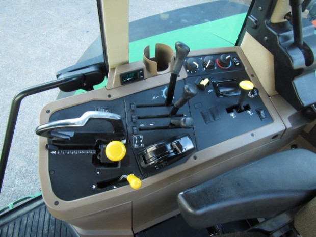John Deere 7710