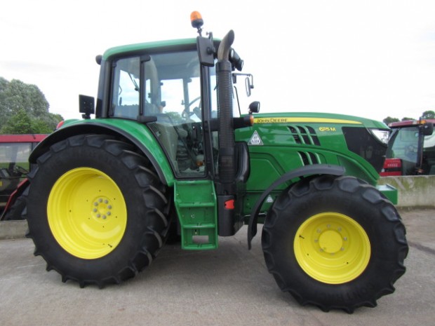 John Deere 6115M