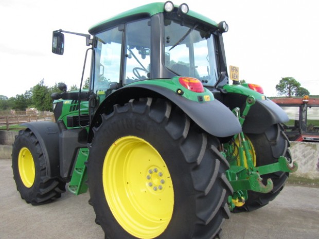 John Deere 6115M