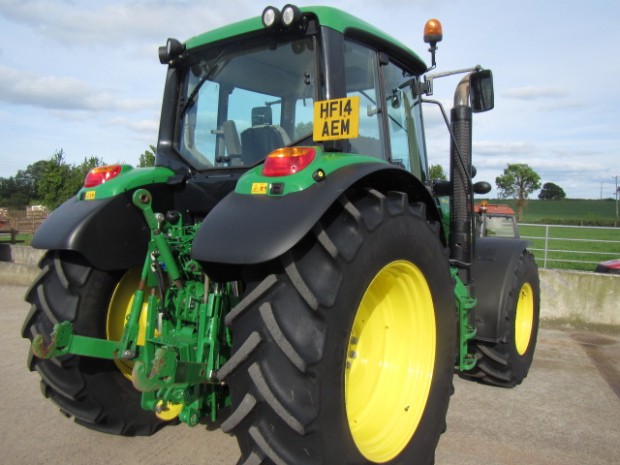 John Deere 6115M