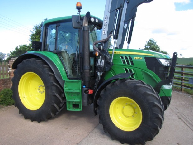 John Deere 6115M