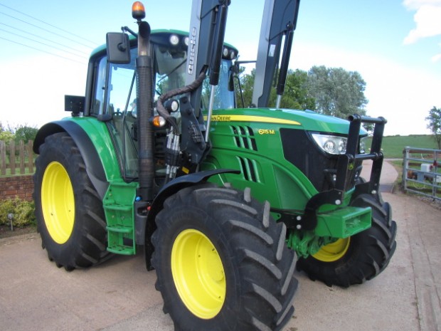 John Deere 6115M