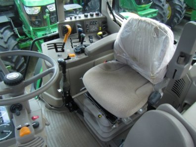 John Deere 6115M