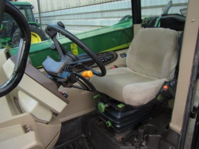 John Deere 3200