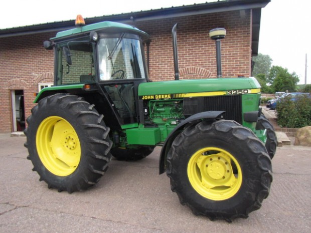 John Deere 3350