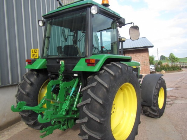 John Deere 3350