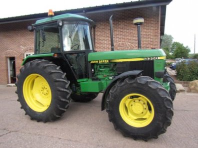 John Deere 3350