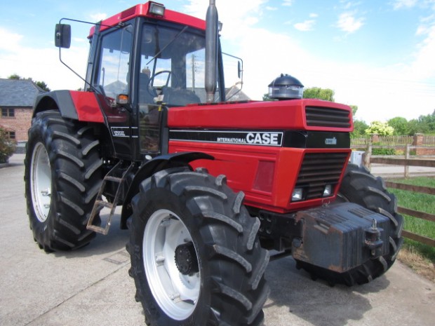 Case International 1255 XL