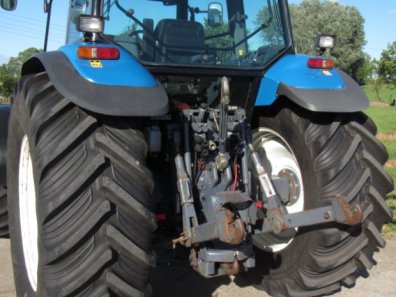 New Holland 8560