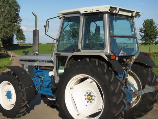 Ford 7810 III Silver Jubilee