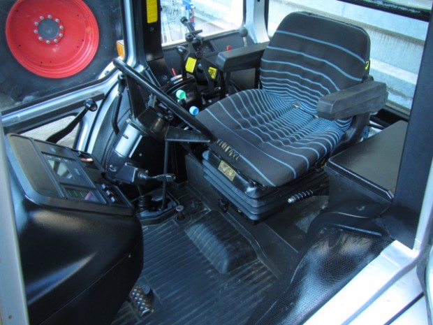 Ford 7810 III Silver Jubilee