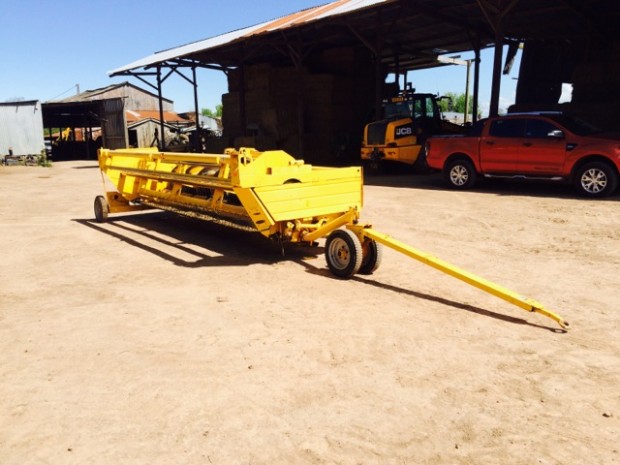 New Holland 17ft whole crop header