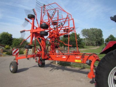 Kuhn GA 7501 twin rotor rake