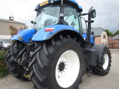 New Holland T7.235