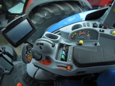 New Holland T7.235