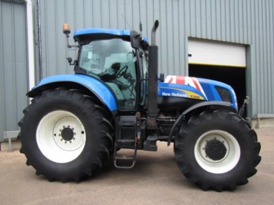 New Holland T7050