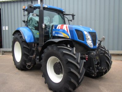 New Holland T7050