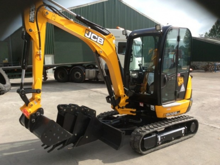 JCB 8026 CTS digger