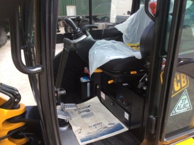 JCB 8026 CTS digger