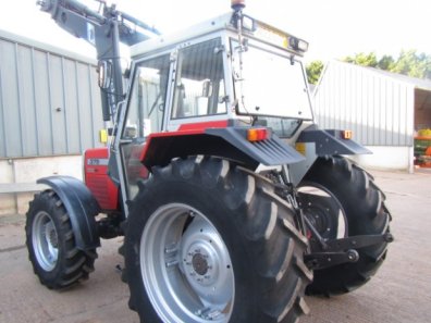Massey Ferguson 375
