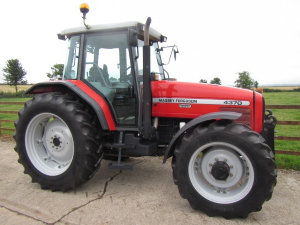 Massey Ferguson 4370