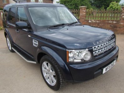 Land Rover Discovery Commercial